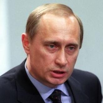 Putin investigates sunken ship while inside submarine